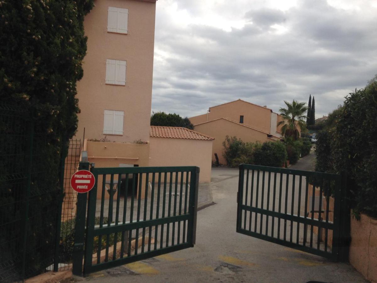 T2 Proche Plage Carqueiranne Luaran gambar